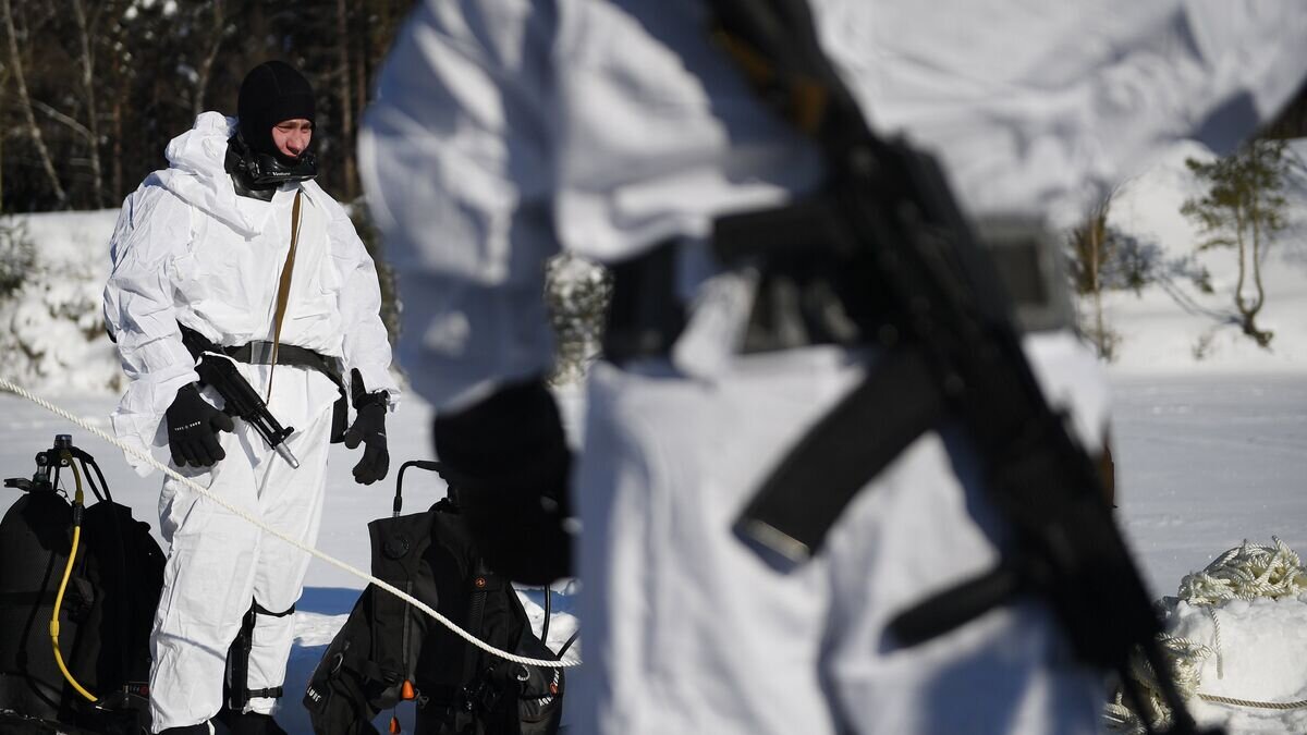    Занятия по боевой подготовке боевых пловцов спецназа Росгвардии © РИА Новости / Рамиль Ситдиков