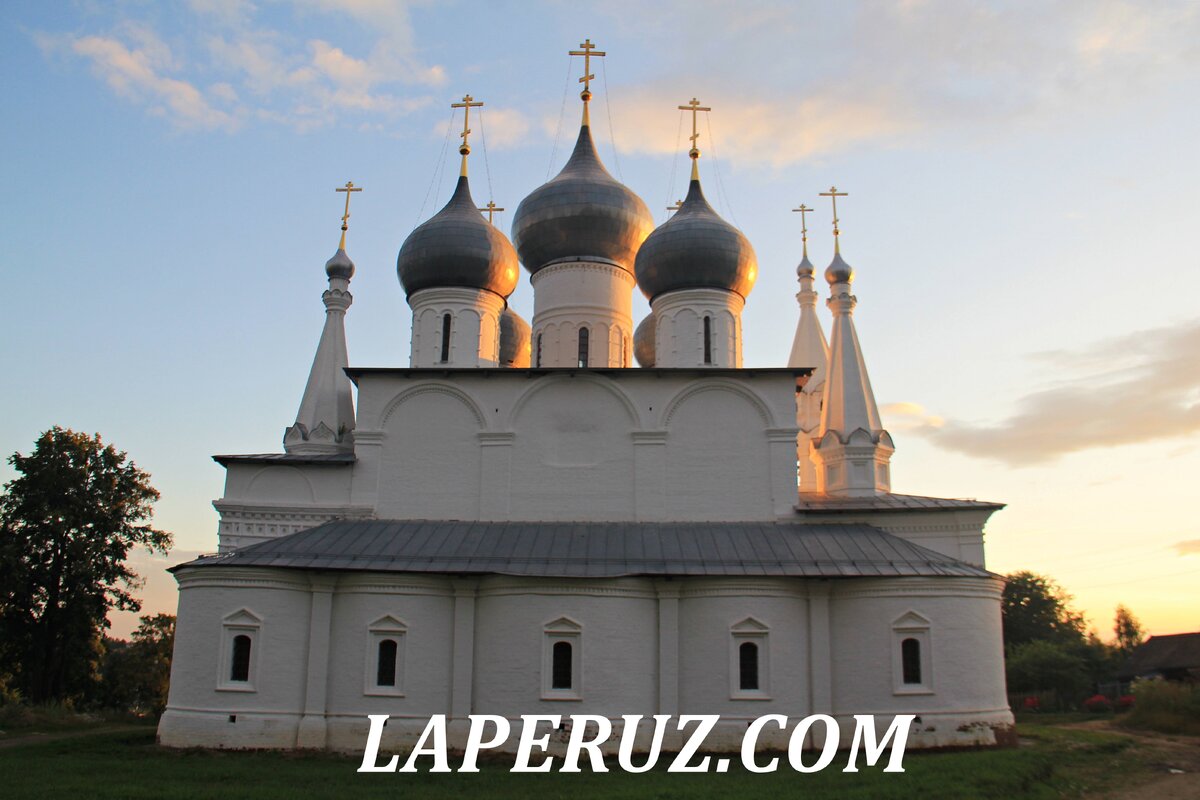 Крестовоздвиженский храм в Тутаеве