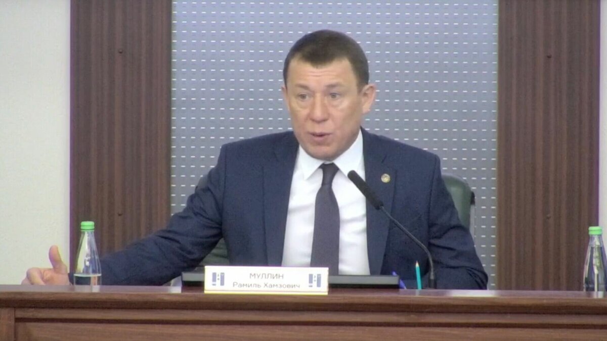     Глава Нижнекамского района Рамиль Муллин в ходе делового понедельника отреагировал на предложение министра промышленности и торговли Татарстана Олега Коробченко. Он хотел, чтобы курьеры и таксисты шли работать на предприятия.