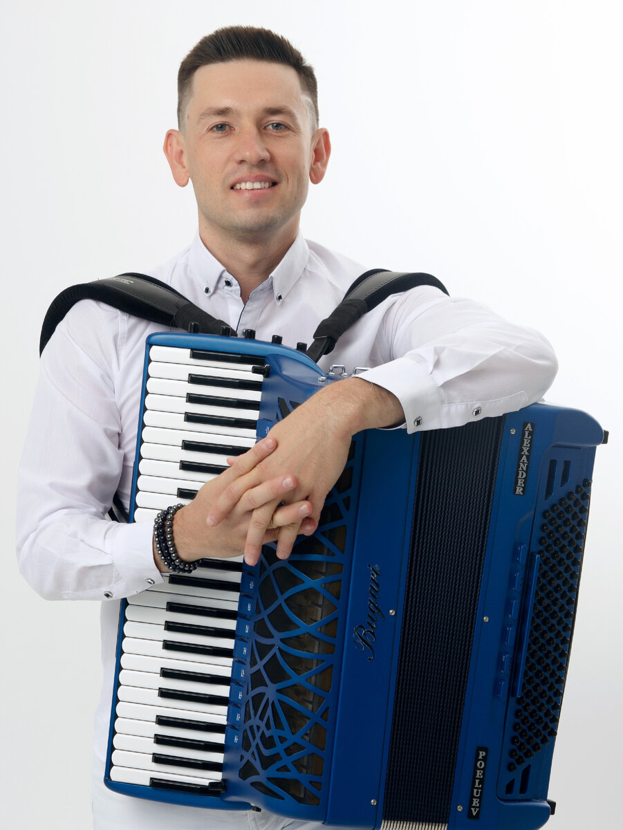 Александр Поелуев - чемпион мира по аккордеону. 