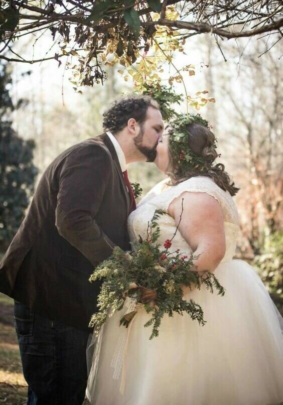 Люблю пышечек. Полные невесты с женихом. Толстуха на свадьбе. Свадебная фотосессия с полной невестой.