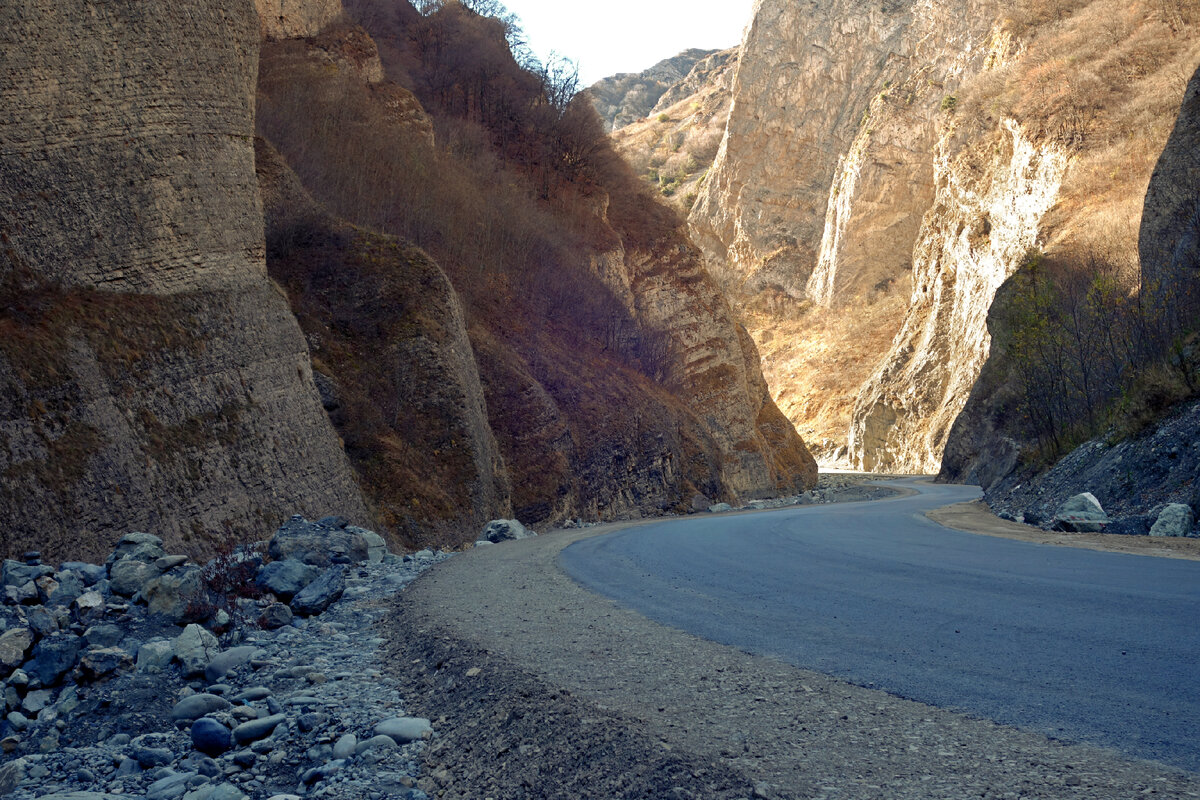 Берендеево ущелье лазаревское. Два ущелья. Два ущелья. Чакырлар анталия фото деревни. Два ущелья.
