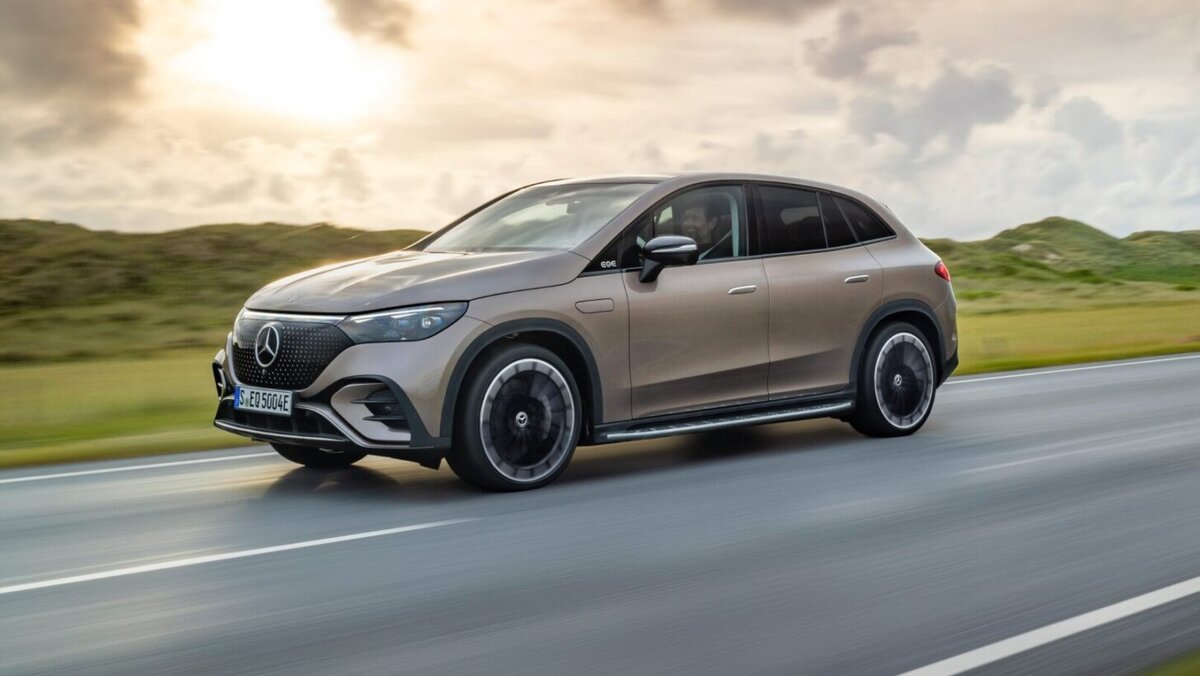    Mercedes-Benz EQE SUV. Фото Mercedes-Benz