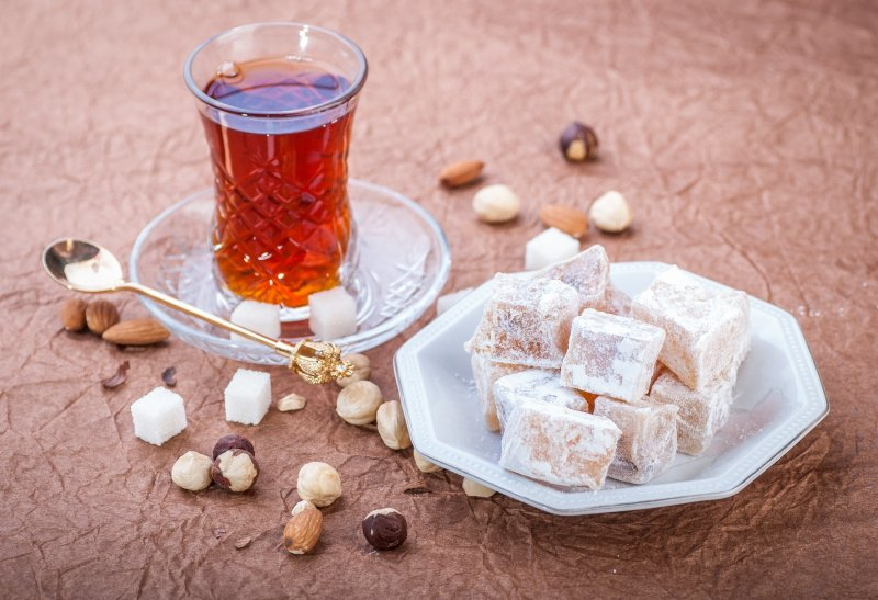 Восточные сладости Рахат лукум и чай