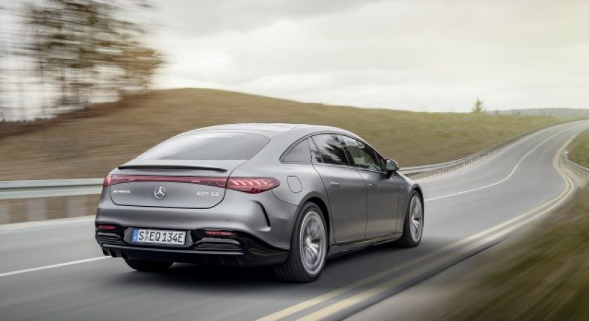 2023 Mercedes-AMG EQS 53 (Источник фото: Mercedes)
