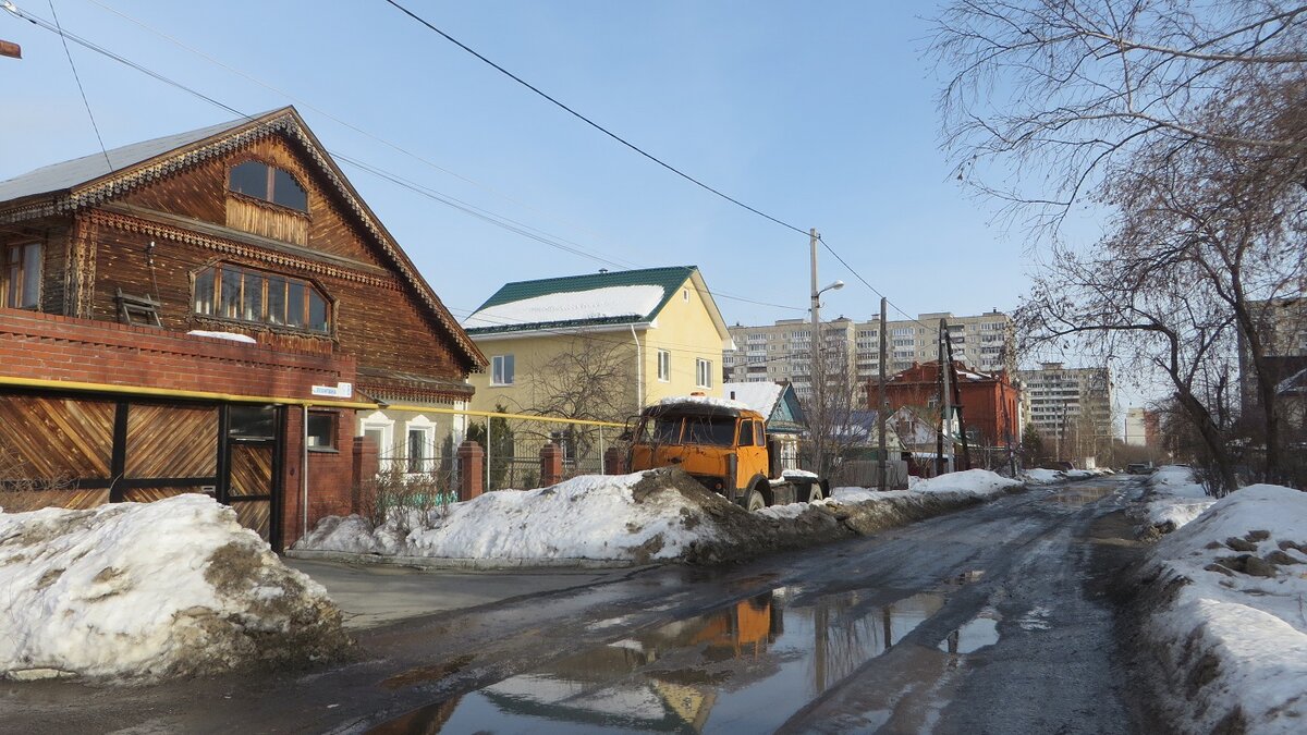 Улица Левитана (Екатеринбург)