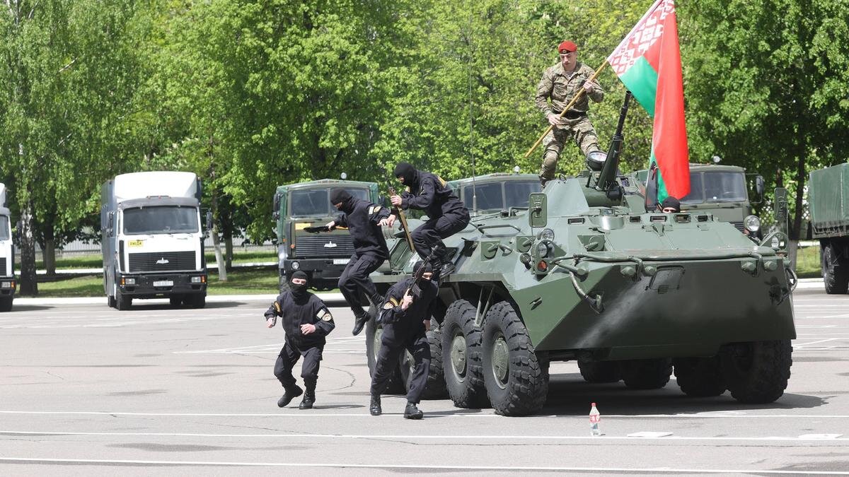    Военные Беларуси:Stringer/Anadolu Agency via Getty Images