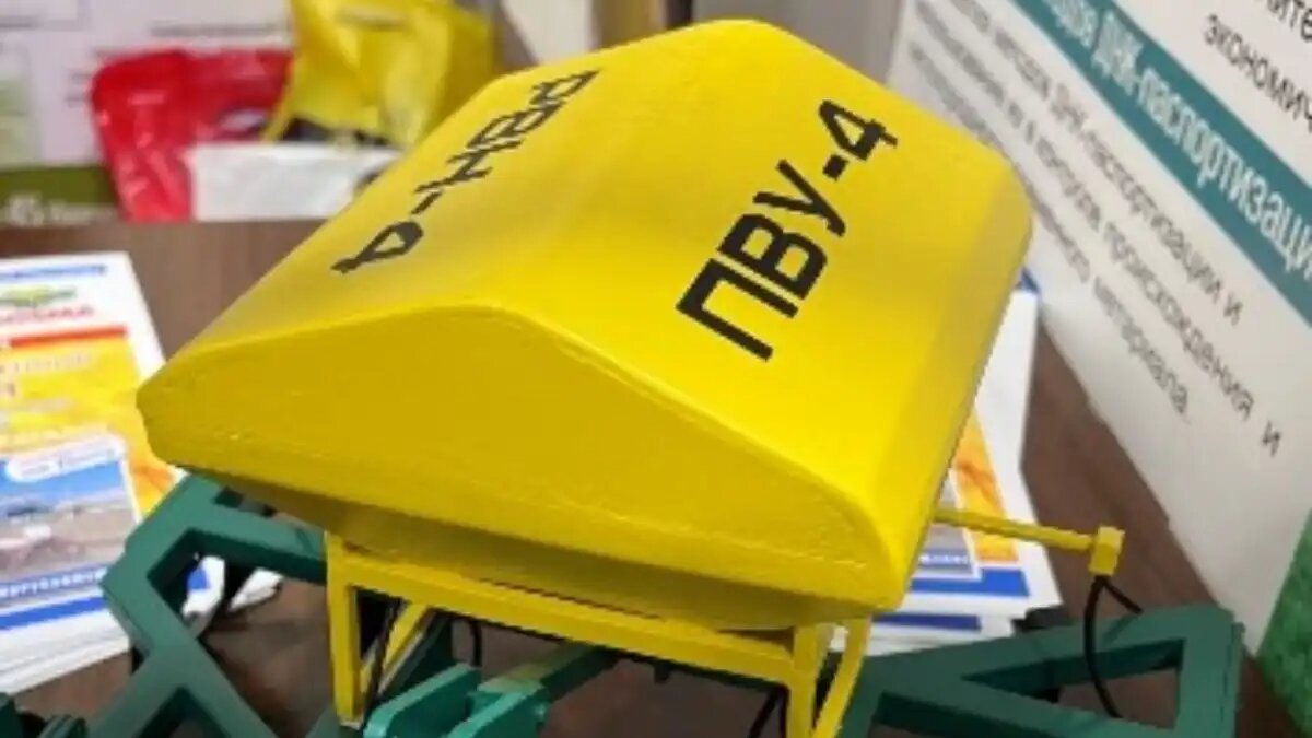  Фото:  dongau.ru
Демонстрационный показ рыхлителя влагосберегающего РВН-4 на  форуме Юга России