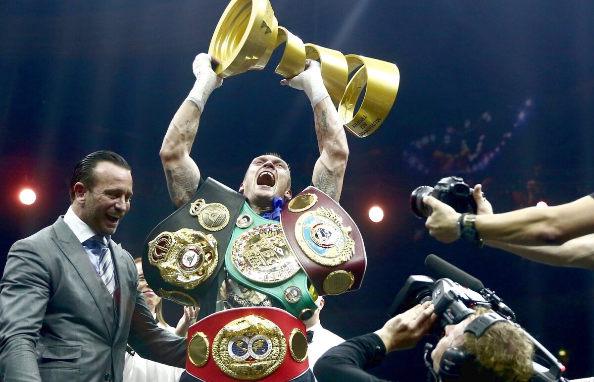 Александр Усик чемпион мира
