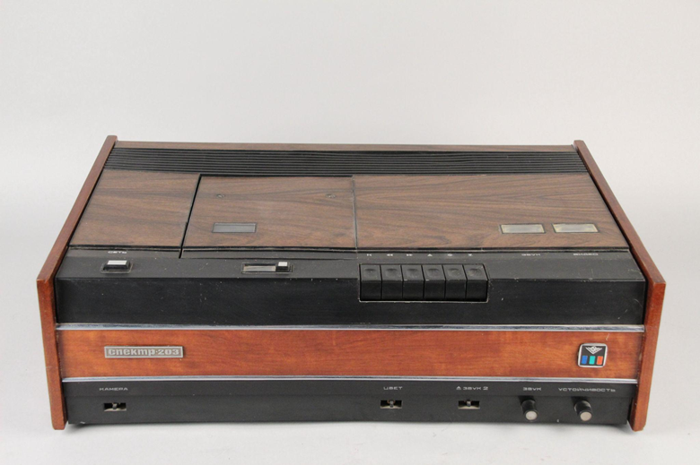scale_1200