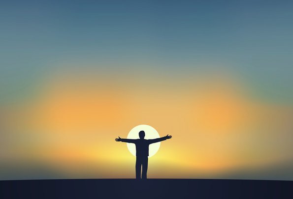 Жизнь – это удивительное путешествие, полное разных испытаний и событий. Каждый день мы сталкиваемся с новыми вызовами, которые заставляют нас расти и развиваться. Наша жизнь наполнена различными эмоциями – от радости и счастья до грусти и разочарования. Но важно помнить, что все, что происходит в нашей жизни, имеет свой смысл и цель.

Каждый из нас имеет свой путь, свои мечты и цели. Мы стремимся к успеху, к достижению своих целей и желаний. Иногда мы сталкиваемся с трудностями и неудачами, но это не повод для отчаяния. Нужно уметь переживать трудные моменты и не бояться ошибок. Они помогают нам учиться и расти.

Жизнь – это не только работа и достижение целей, но и наслаждение ею. Важно находить время для отдыха, для общения с близкими и друзьями, для путешествий и новых впечатлений. Каждый день может быть заполнен яркими моментами, если мы умеем находить красоту в простых вещах.

Наша жизнь – это не только личная история каждого из нас, но и часть большой истории человечества. Мы можем оставить свой след в этом мире, помочь другим людям и сделать его лучше. Важно помнить о своих ценностях и принципах, которые помогают нам жить счастливо и полноценно.

Жизнь – это уникальный дар, который нужно ценить и беречь. Нужно жить каждый день так, чтобы не было жалко потерять его. Нужно быть благодарным за все, что происходит в нашей жизни – как за хорошее, так и за плохое. И только тогда мы сможем по-настоящему наслаждаться жизнью и делать ее более яркой и интересной.