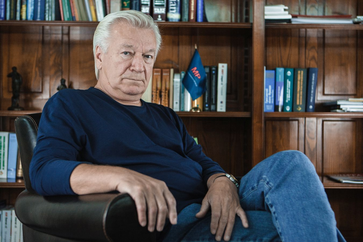 Актер аристарх ливанов биография и личная жизнь