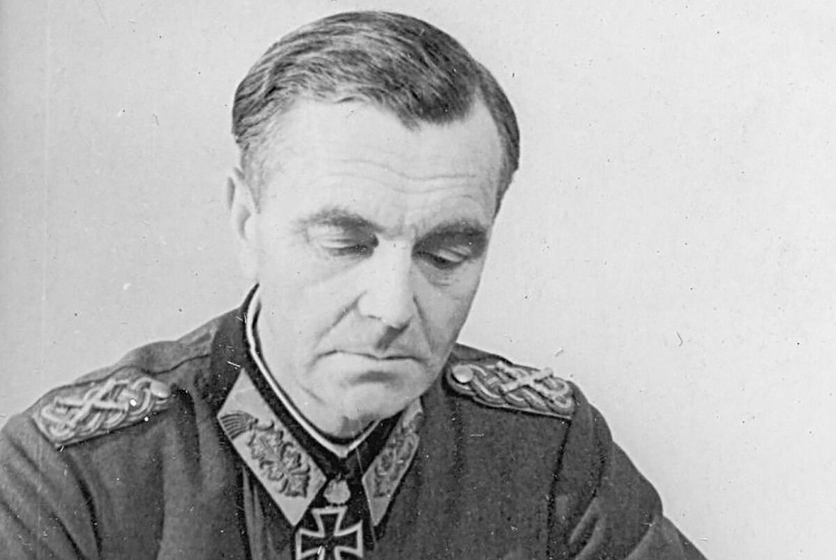 Какой немецкий военачальник капитулировал. Генерал Паулюс Сталинградская битва.