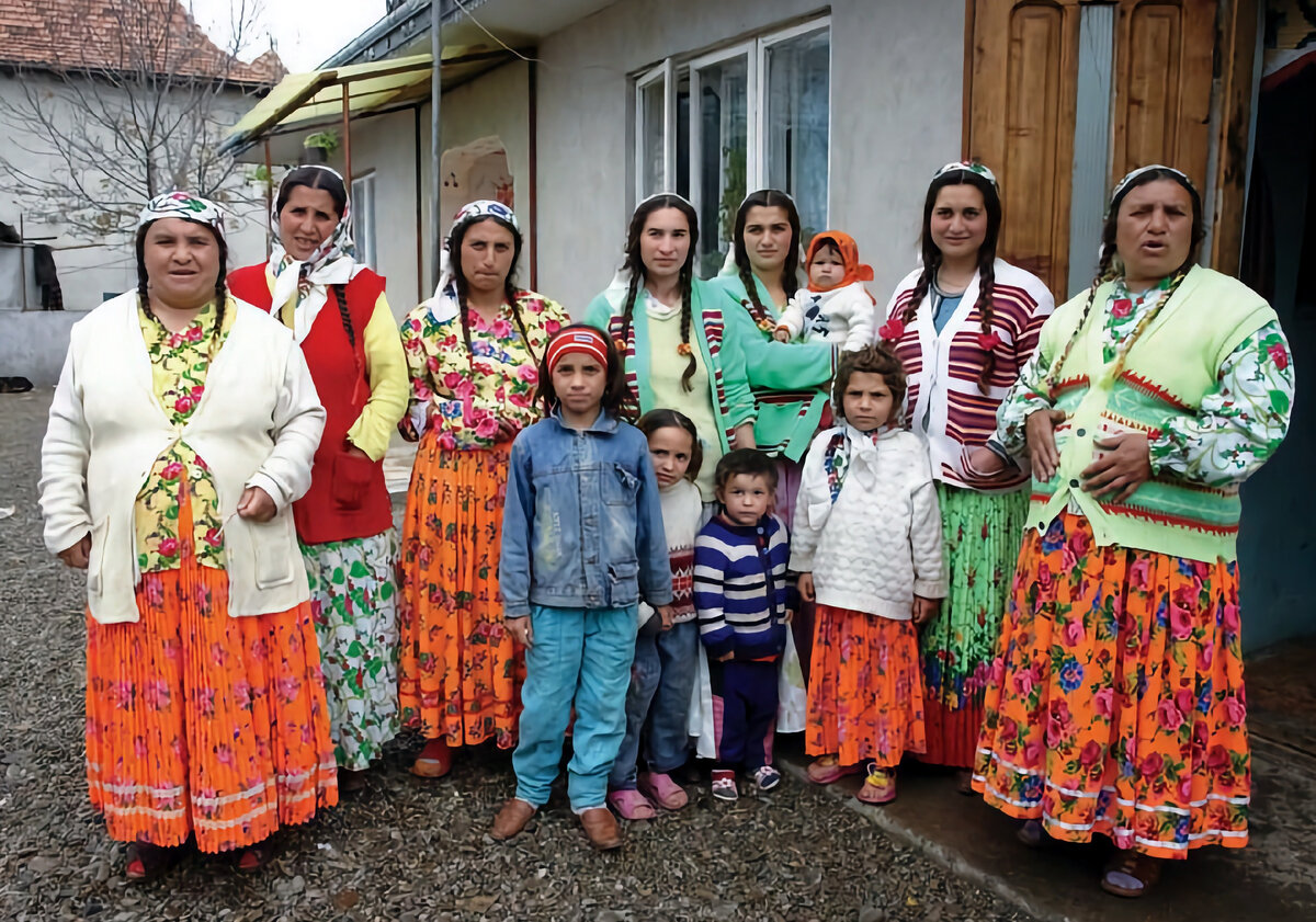 Влахи цыгане. Румыния цыгане. Родина цыган Румыния. Цыгане Балкан.