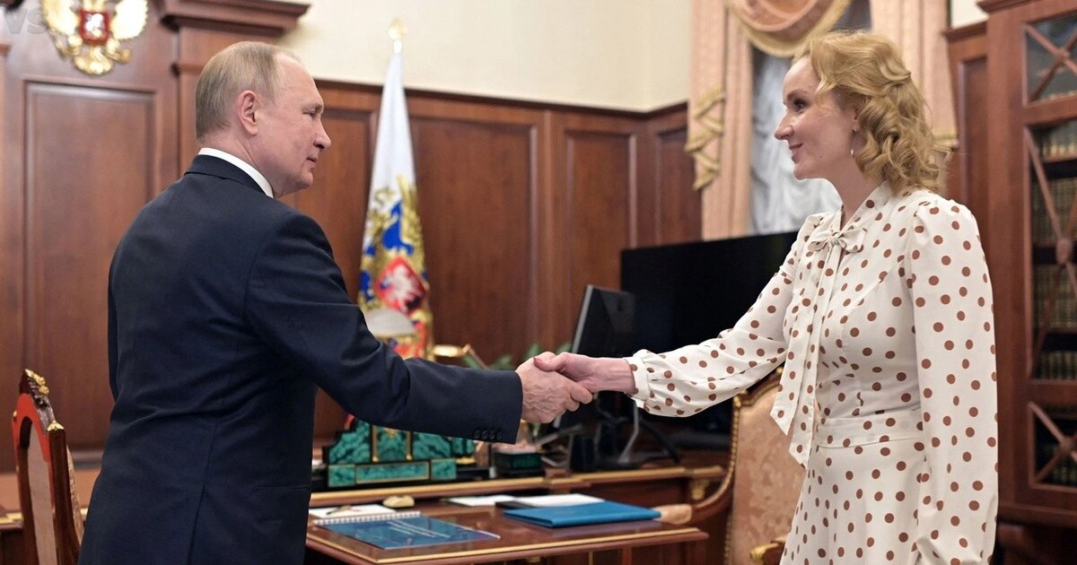 Владимир Путин и Мария Львова-Белова. Фото: kommersant.ru