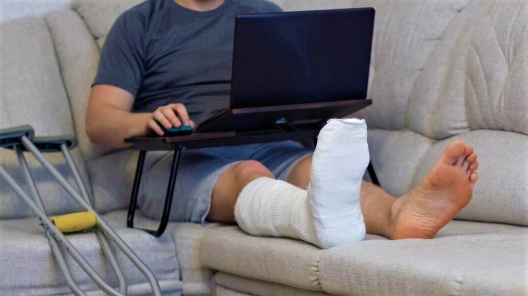    В Лангепасе из-за наледи за неделю получили травмы 20 человек