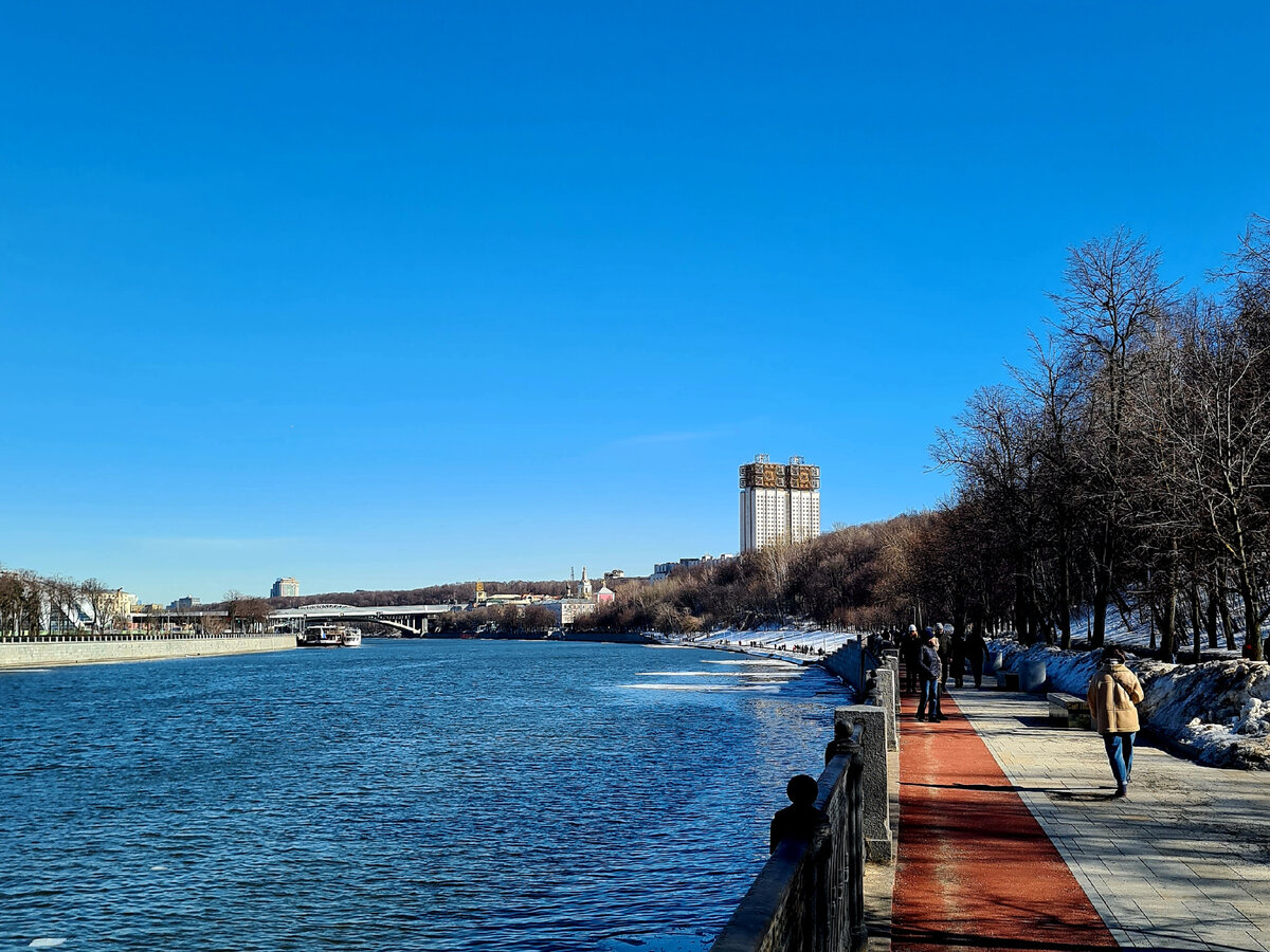м. Воробьевы горы идем в центр