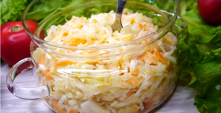 Обожаю салаты из капусты: Трудно оторваться, прелесть в доступности продуктов и полезности для здоровья