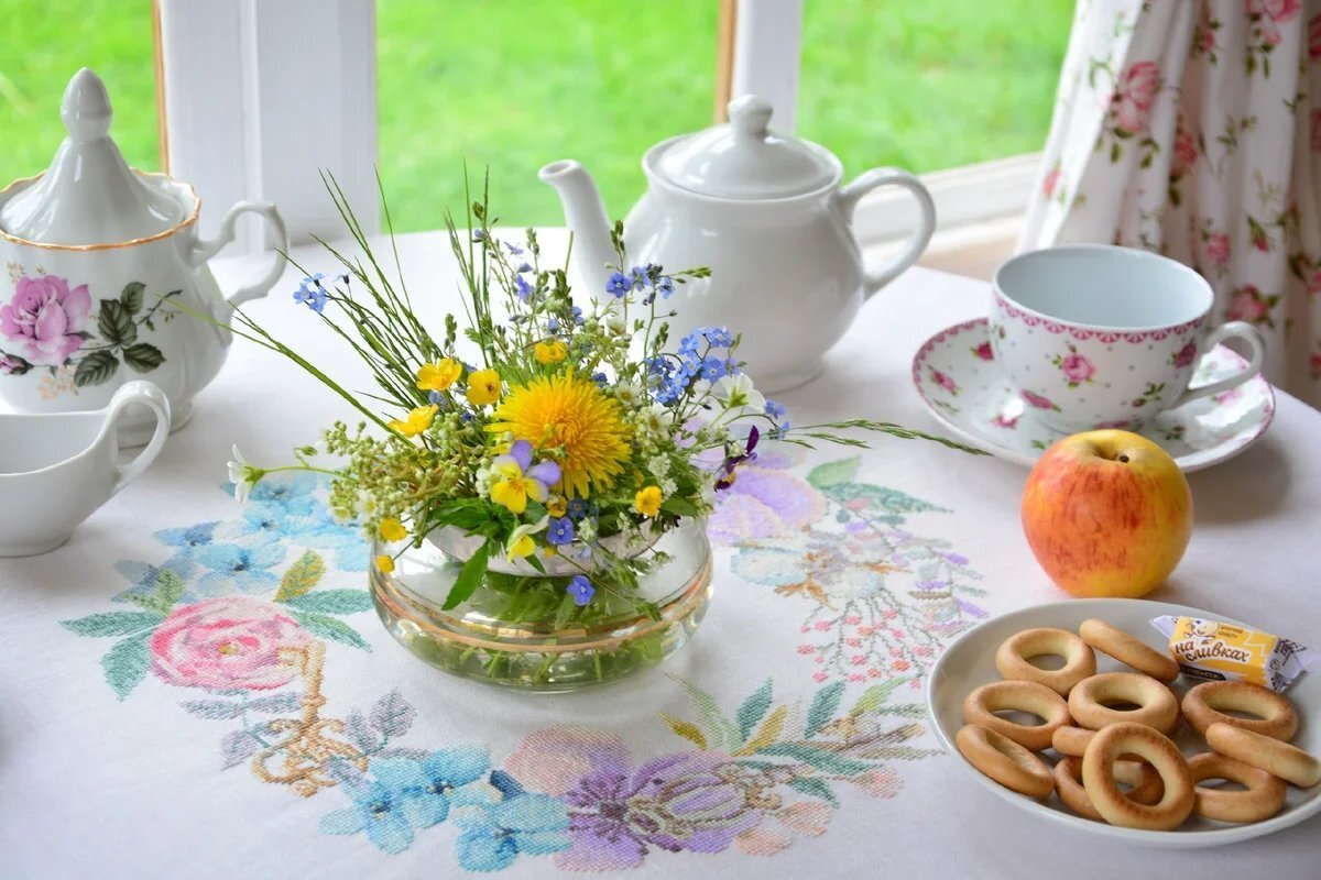 Фото: Рукоделие в УСАДЬБУШКЕ. Вышитая скатерть поближе