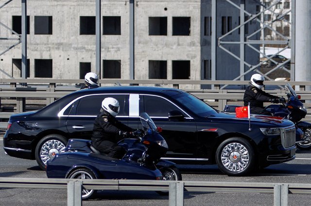    Что за автомобиль Hongqi, на котором Си Цзиньпин перемещается по Москве?