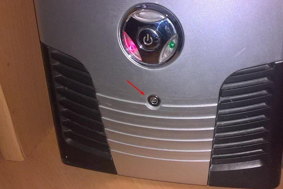      Пример внешнего вида кнопки для перезагрузки компьютера на системном блоке.