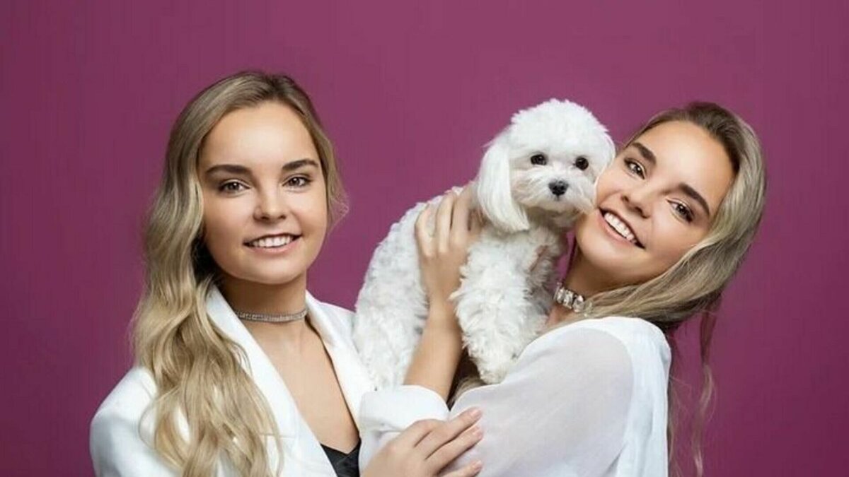     Гимнастки из Заволжья Нижегородской области Арина и Дина Аверины не смогли одержать победу в конкурсе «Самая красивая спортсменка России-2023». Результаты опубликованы на сайте «РИА Новости Спорт».