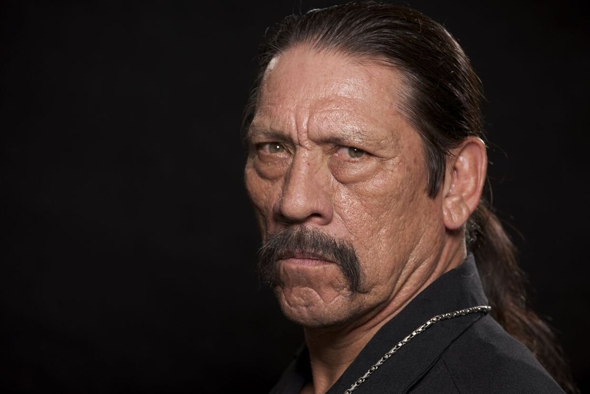 Мексиканский актер дэнни трехо. Дэнни трехо. Мексиканский актер дэнни трехо. Дэнни трехо. Дэнни трехо мачете.