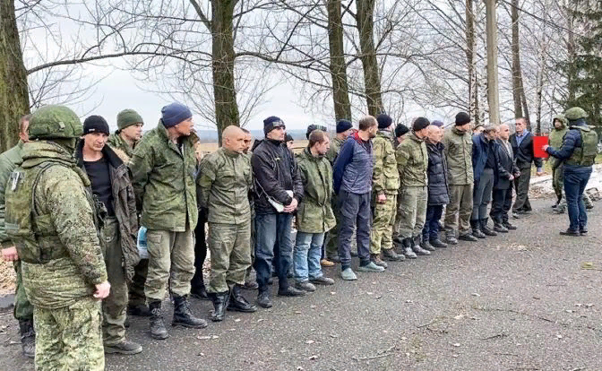 За нежелание быть героем светит 10 лет тюрьмы? Насколько оправдано ужесточение наказания за сдачу в плен.