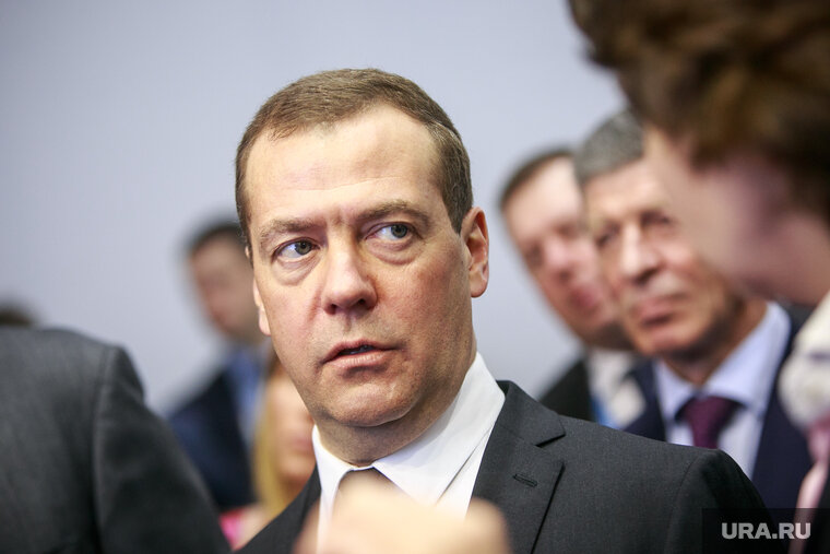    Дмитрий Медведев заявил о готовящихся наступлениях ВСУ