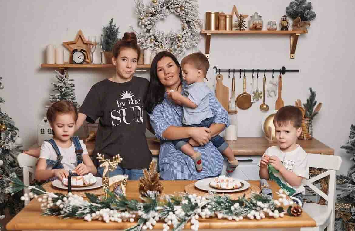 Семейство Ханиных.