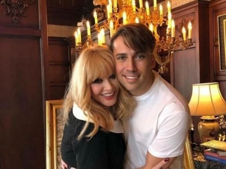 Жизнь знаменитой четы изменилась