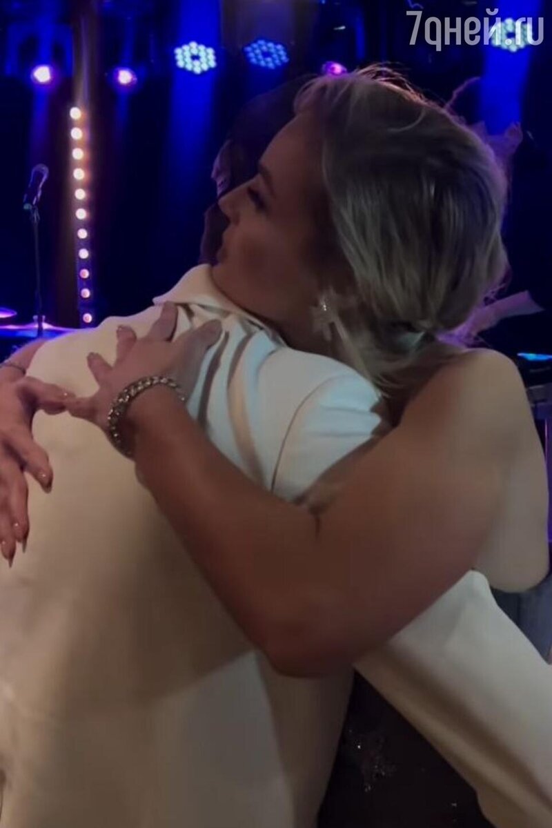    Полина Гагарина и Дима Билан Социальные сети