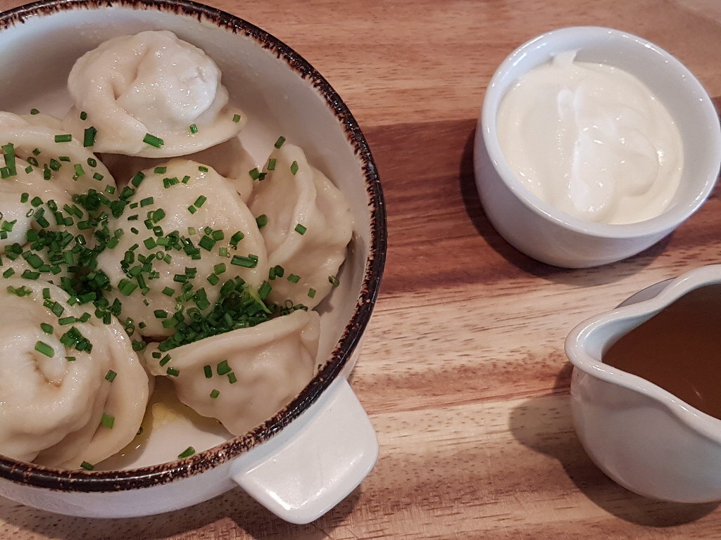 Домашние пельмени. Рецепт простой и удачный, намного вкуснее магазинных |  Палочки для еды – рецепты | Дзен