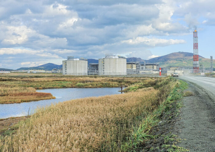 Фото: Газпром. Добыча  СПГ 