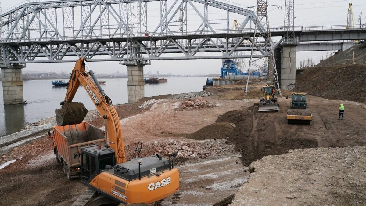     В Красноярске строительство дороги на Николаевский мост из микрорайона Пашенный пока отложили. Все из-за того, что мэрия судится с собственниками земельных участков, через которые пройдет развязка.