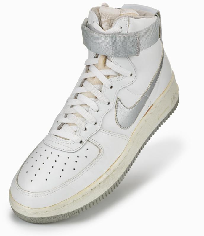 Nike air force 1 vs 07 difference sale