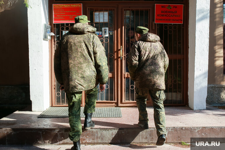    Призывник должен расписаться при получении повестки