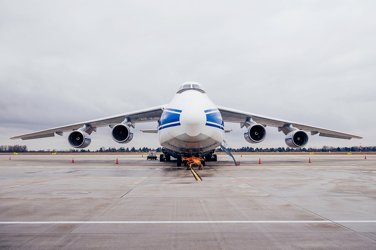 Самолёт Ан-124 "Волга-Днепр"