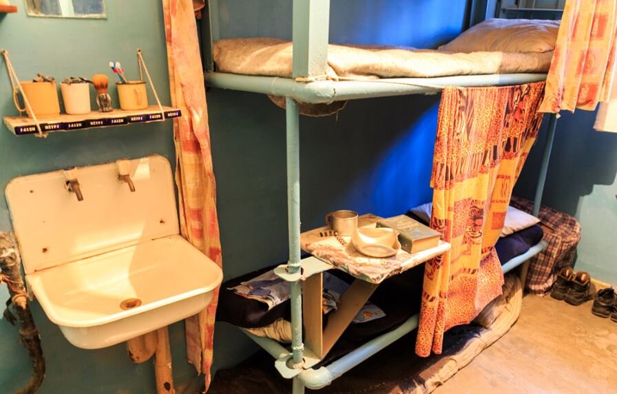 суровый быт...