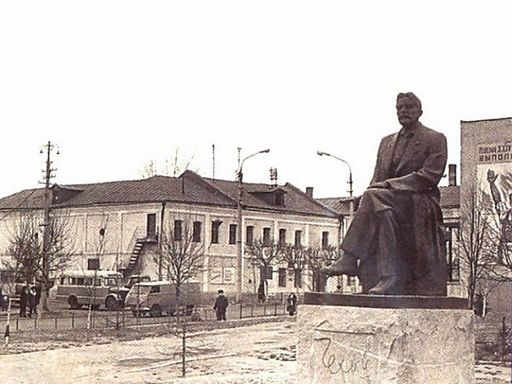 Город чехова улица. Село Лопасня Чехов. Чехов 1970 город. Чехов Лопасня старый город. Г Чехов в 19 веке.