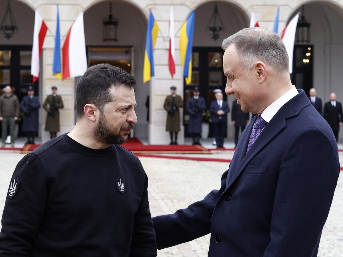    Президент Украины Владимир Зеленский и президент Польши Анджей Дуда во время встречи в Президентском дворце в Варшаве© AFP 2023 / Wojtek Radwanski