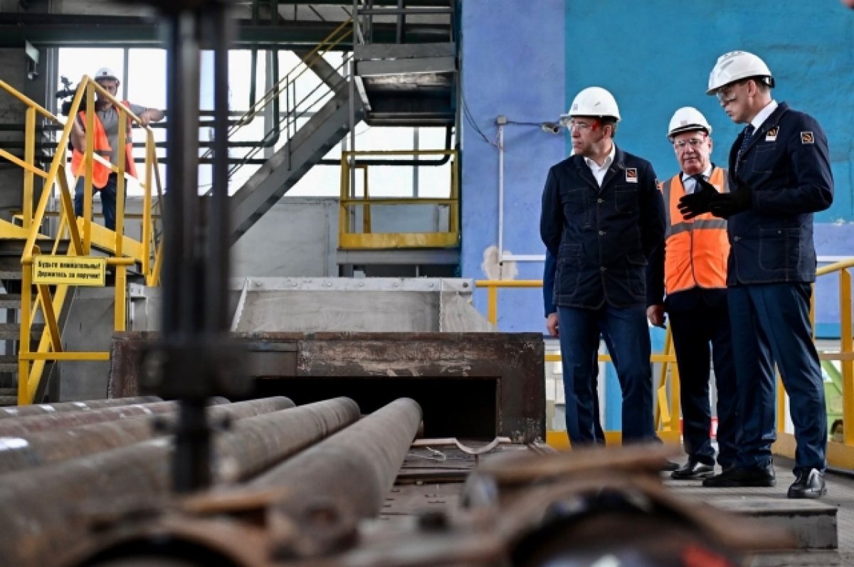    Куйвашев предложил утвердить награду – медаль «Трудовая доблесть Урала»