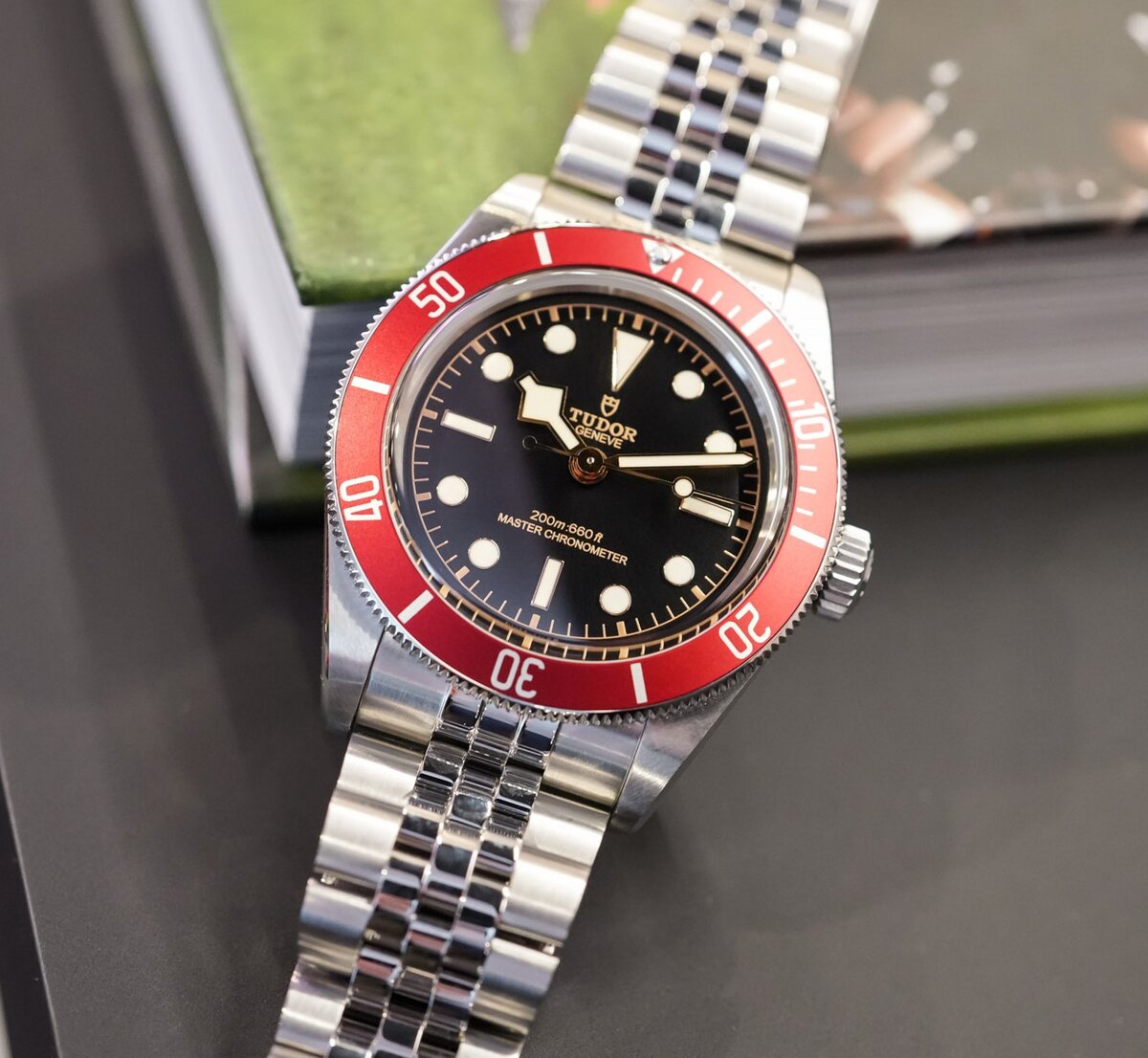 Meglio tudor o omega hotsell