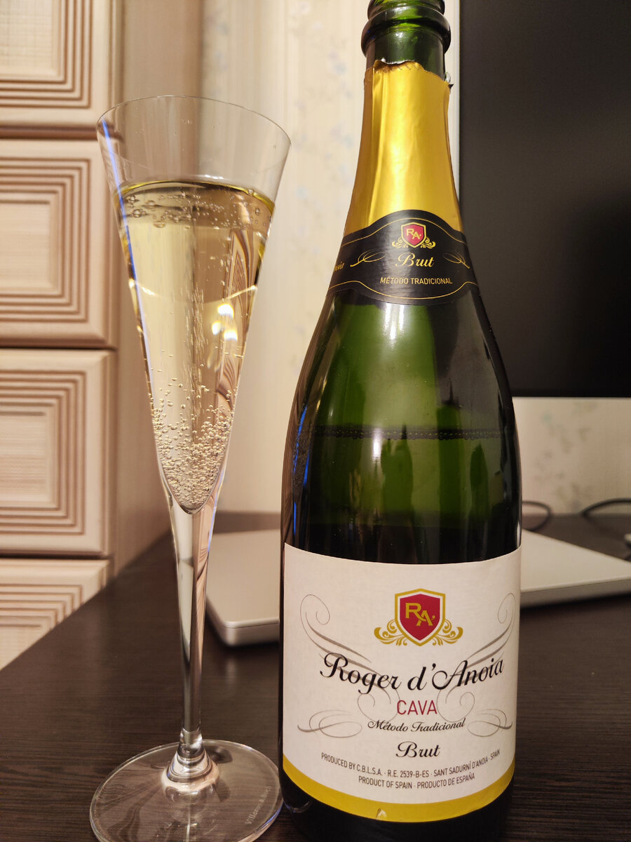 выдержанные игристые вина. вино игристое гольдек. вино игристое кюве престиж розе. выдержанные игристые вина. шампанское выдержанное.