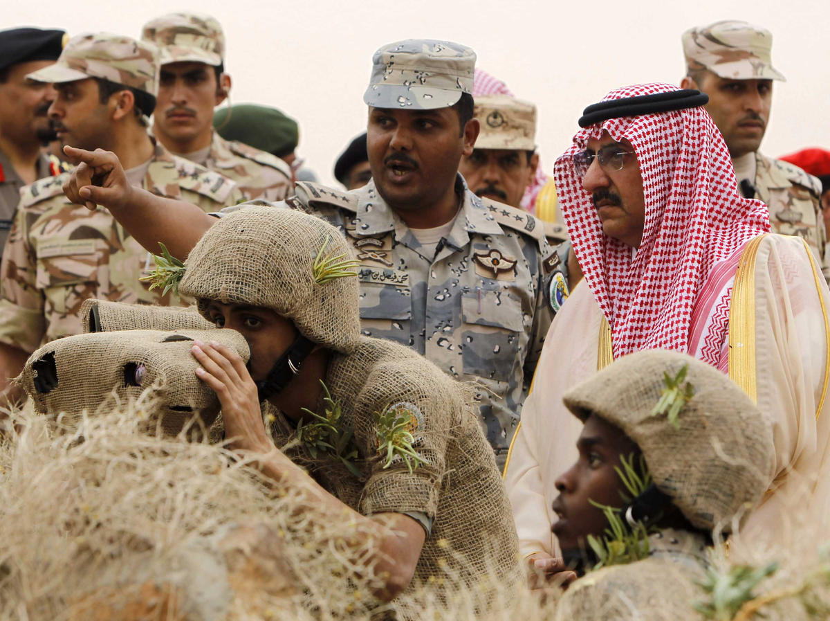 Армия саудовской аравии. Армия Саудия Арабия.. Национальная гвардия Саудовской Аравии. Солдаты Саудовской Аравии. Саудовская Военная форма.