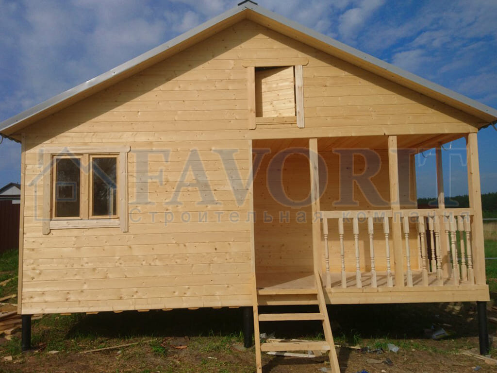 Каркасная баня на свайно-винтовом фундаменте. Баня построена компанией «Фаворит»