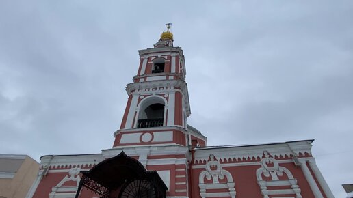 Яузский бульвар на Бульварном кольце в Москве. Два модерновых дома, памятник Расулу Гамзатову и кое-что еще!