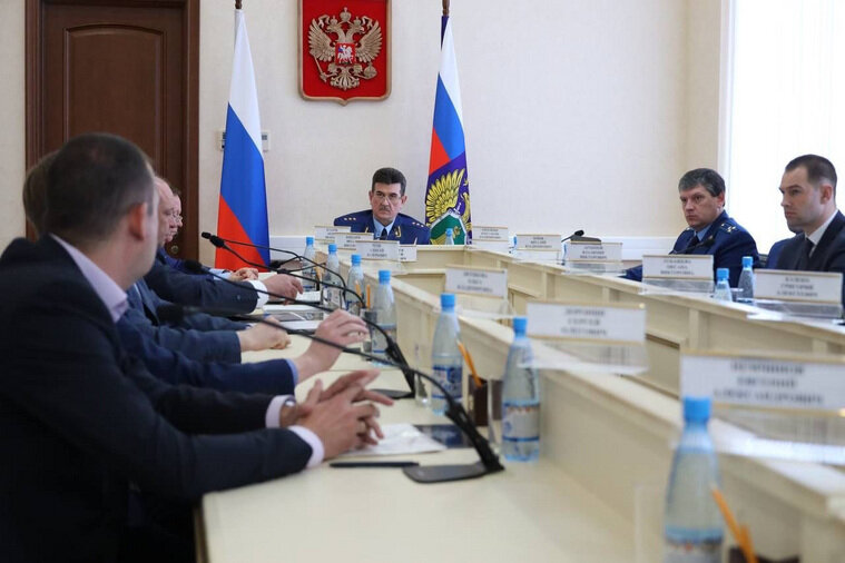    В Кургане в рамках рабочего визита работает замгенпрокурора России Сергей Зайцев