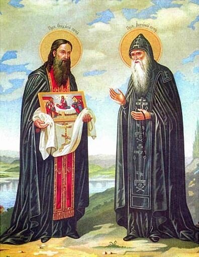 Преподобный Феодосий Печерский - родоначальник монашества в Русской земле, один из основателей Киево-Печерской лавры (слева) и преподобный Антоний Печерский. Источник: http://hram-troicy.prihod.ru/zhitie_svjatykh_razdel/view/id/1170799