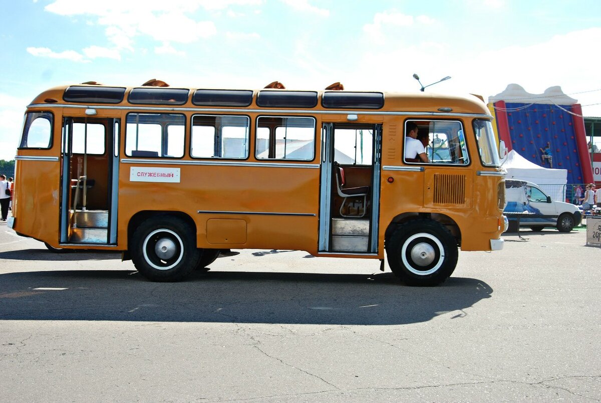 Мой ПАЗ-672М 1985 г.в. После восстановления, на выставке ретро автомобилей в Нижегородской области.